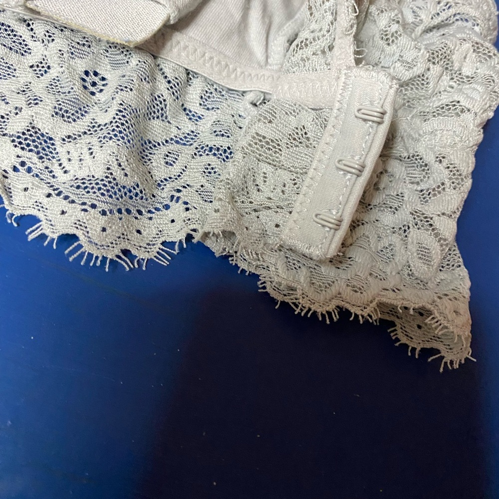 Aerie Lace padded Bralette in Soft green size Medium - Picture 6 of 6